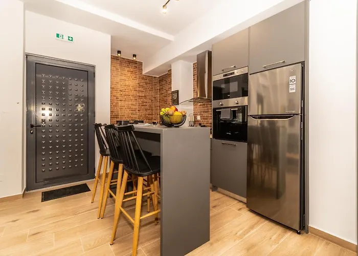 Mos Luxury - The R Chania (Crete)