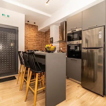 Mos Luxury - The R Chania (Crete)