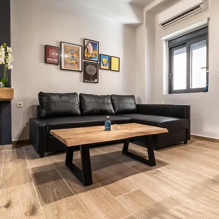 Mos Luxury - The R Apartment *