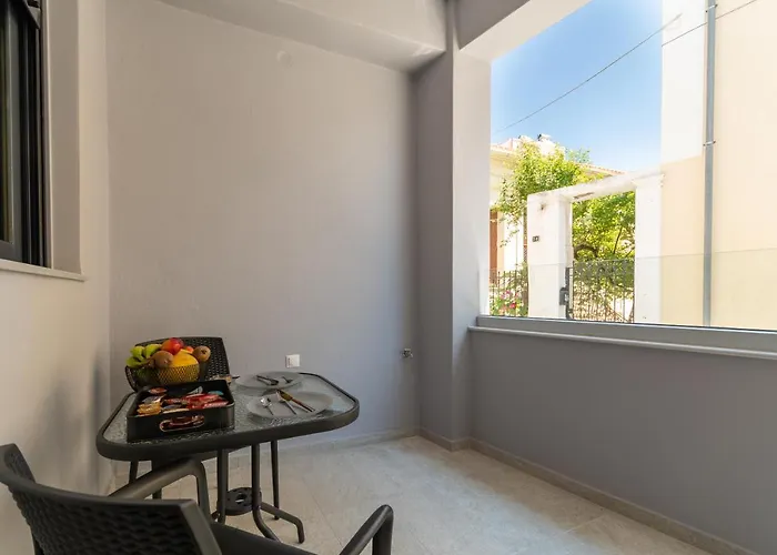 Mos Luxury - The R Apartament