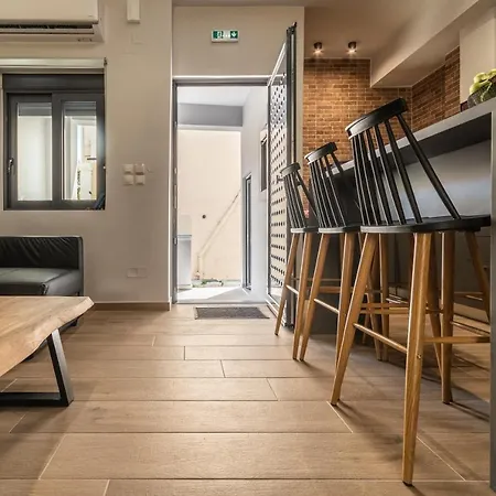 Mos Luxury - The R Апартаменты Ханья