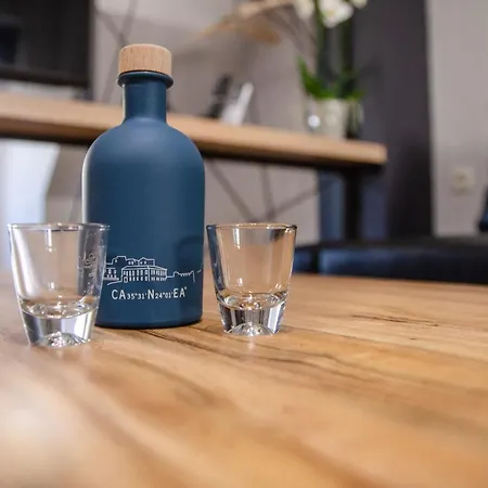 Mos Luxury - The R La Canea